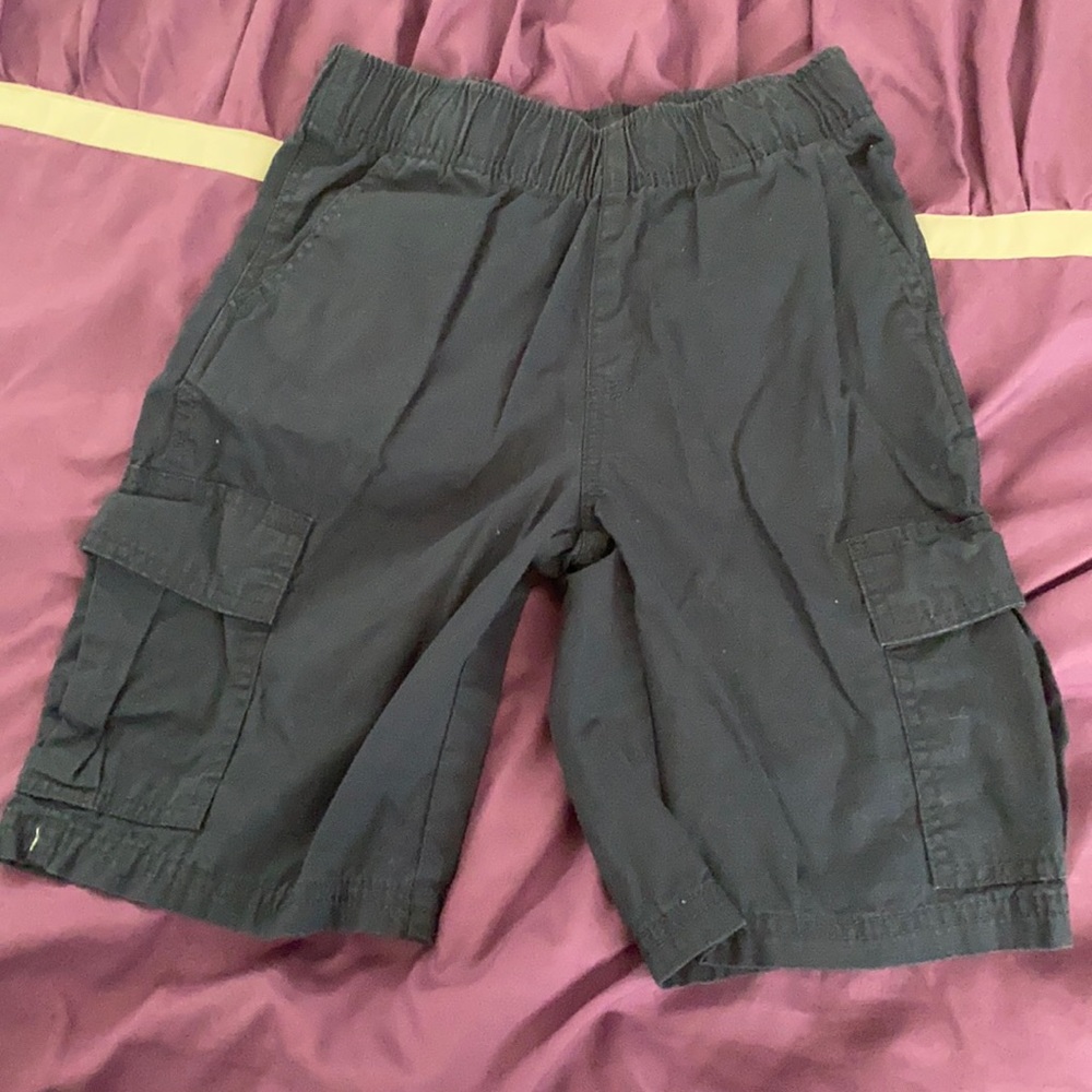 Boys children’s place size 8 navy cargo shorts